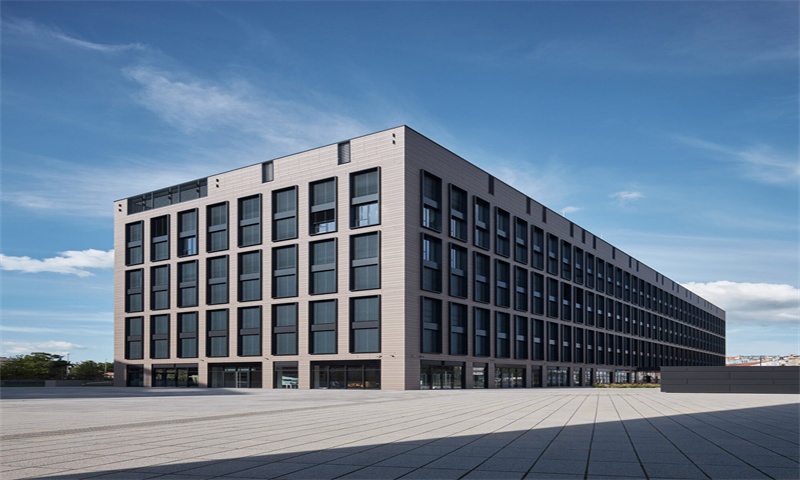  深圳市康佳光明科技中心：地理位置优势、交通条件便利，办公环境一流，文化氛围浓厚