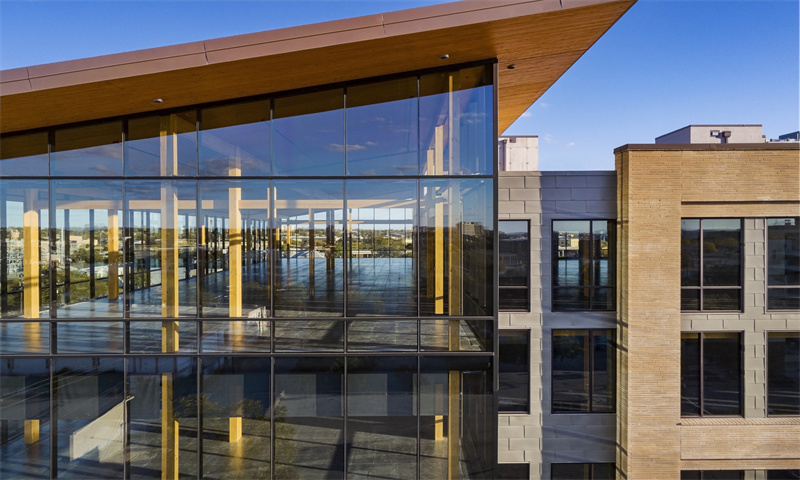 深圳市龙光玖龙台：一个充满魅力的办公之选