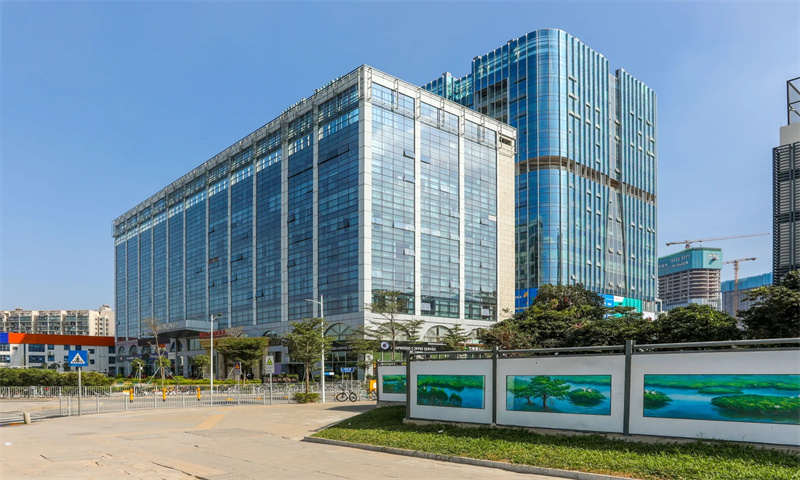 深圳南山区冠华大厦：创新与商业的融合舞台！
