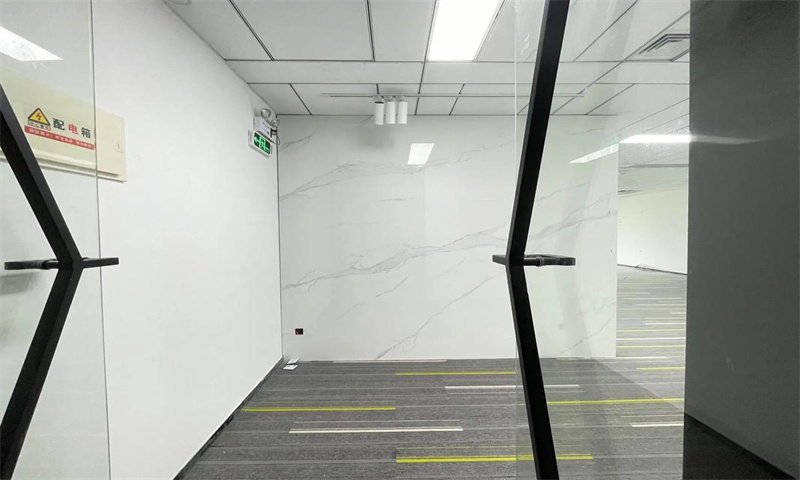 深圳市龙华区华庭大厦——城市商务的新高度